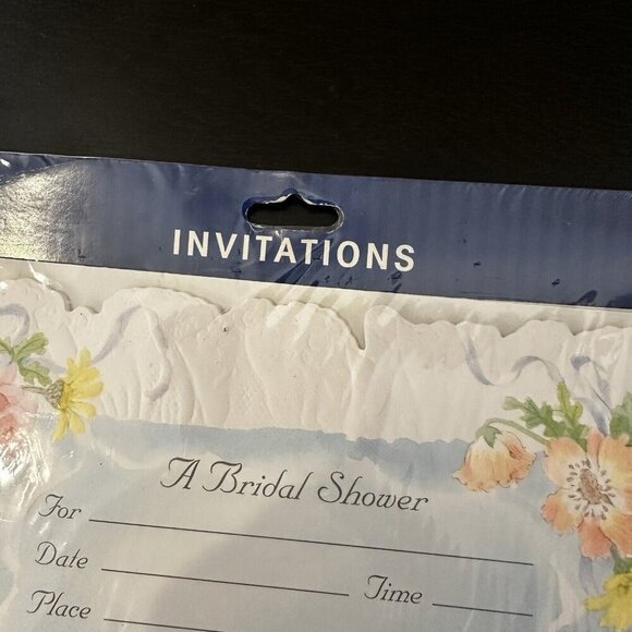 Vintage Flat Bridal Shower Invitations New In Package 8 Count Floral Dicut Edges - Picture 3 of 7